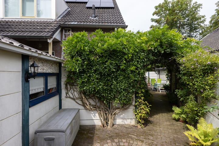 Foto 37 van Stationsweg 12