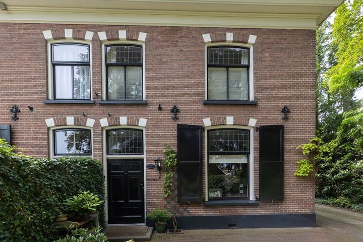 Foto 46 van Stationsweg 12