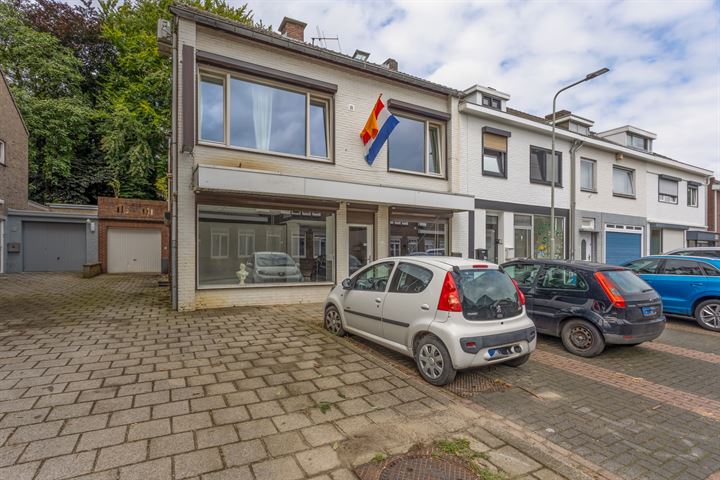 Bekijk foto 1 van Veestraat 36