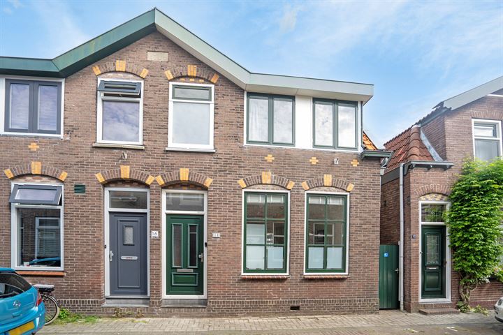 Bekijk foto 1 van De Ruyterstraat 14