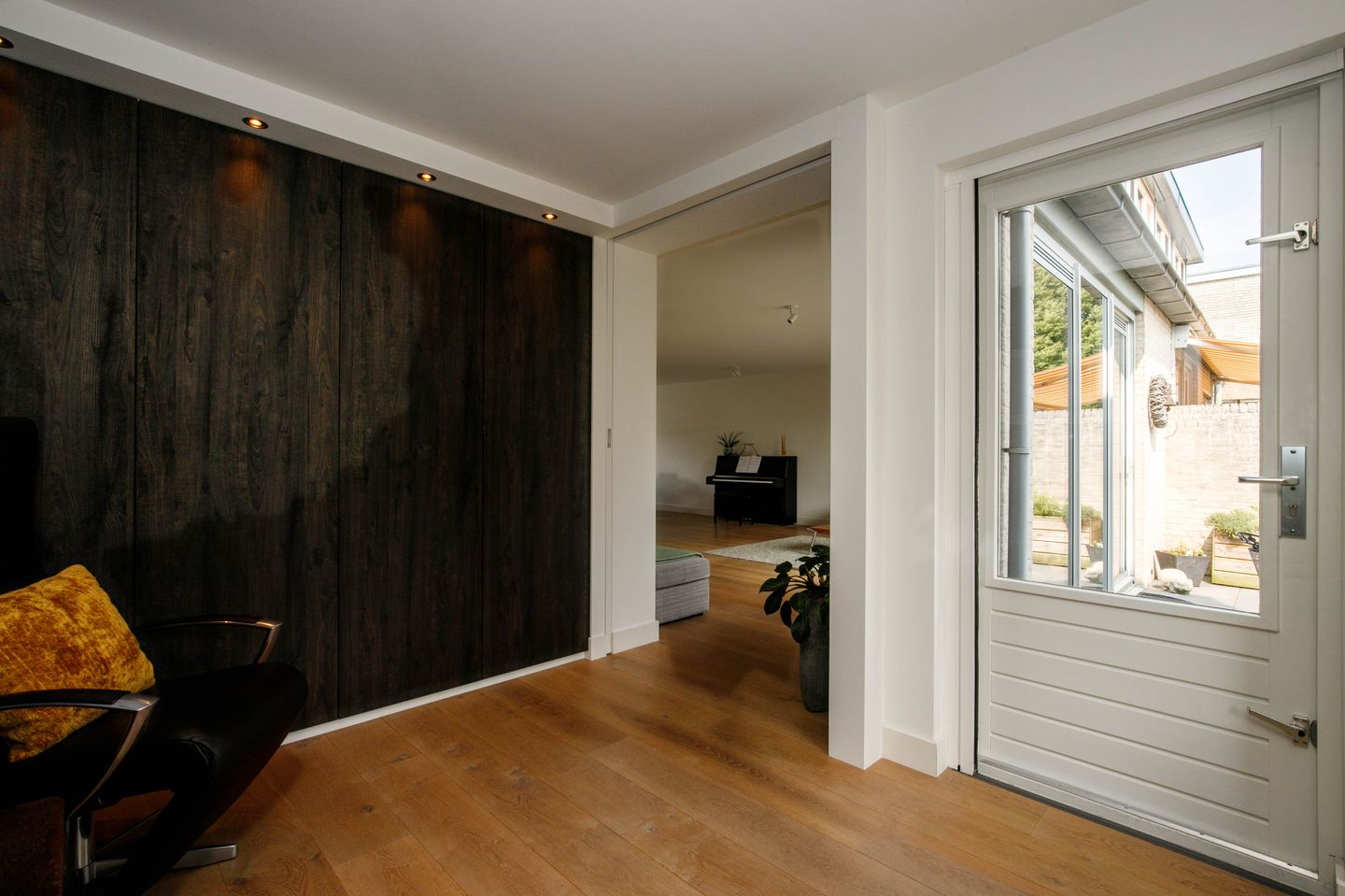 Foto 19 van Burgemeester Huijbrechtstraat 27