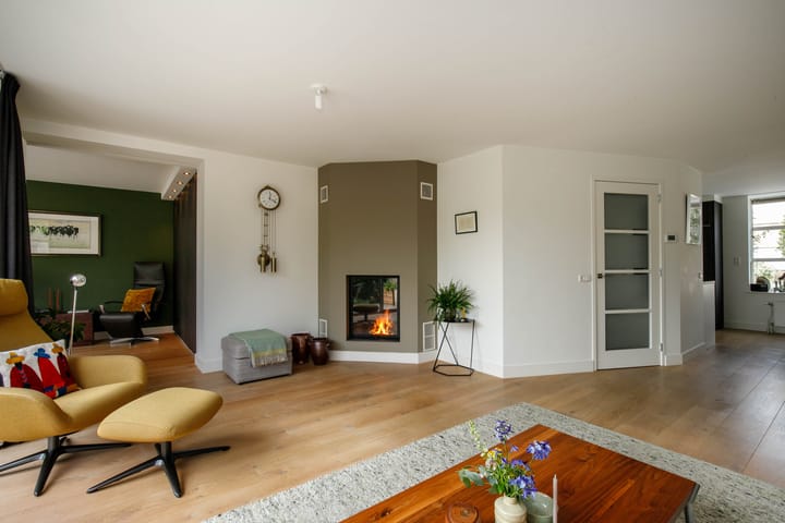 Foto 20 van Burgemeester Huijbrechtstraat 27