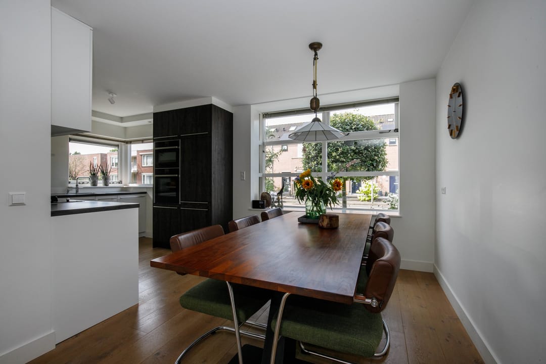 Foto 22 van Burgemeester Huijbrechtstraat 27