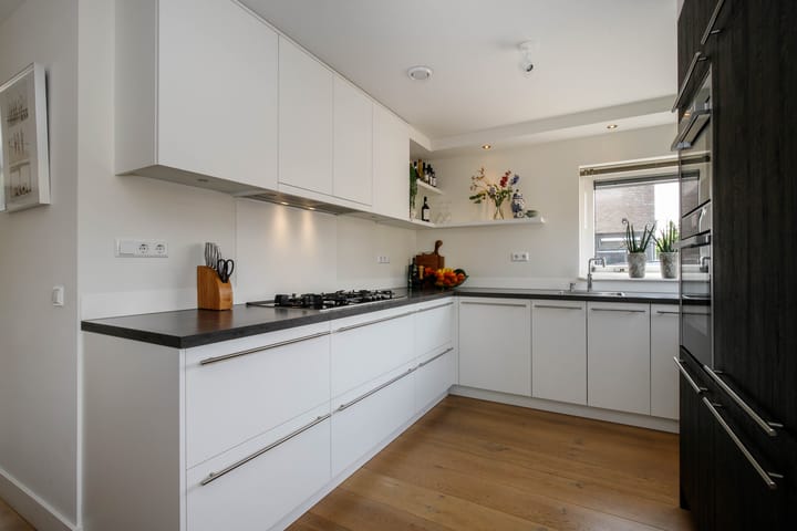 Foto 24 van Burgemeester Huijbrechtstraat 27