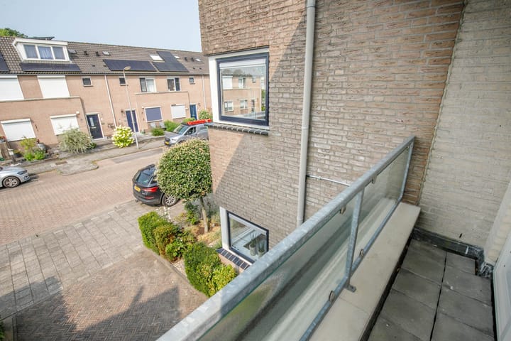 Foto 31 van Burgemeester Huijbrechtstraat 27