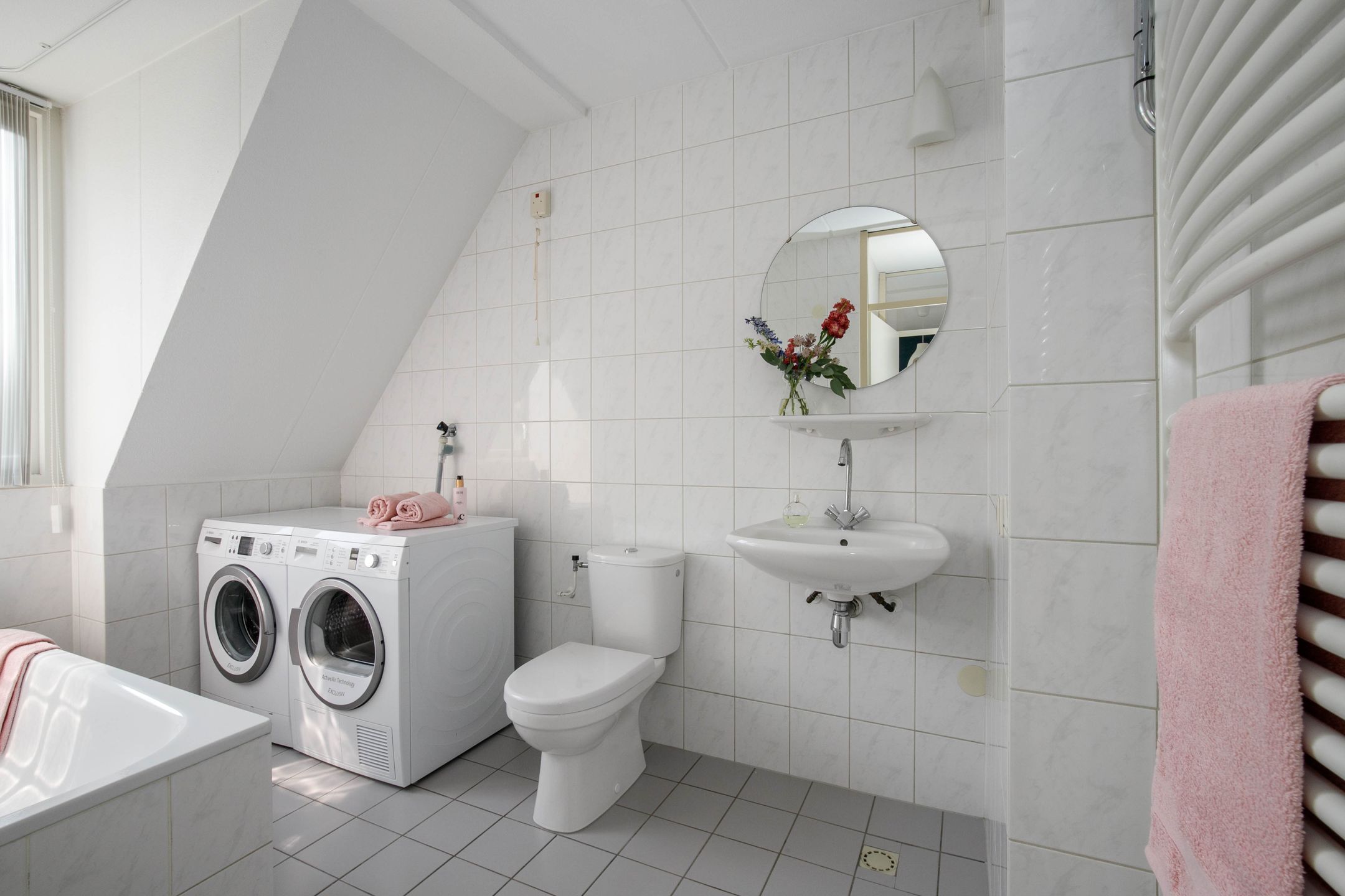 Foto 36 van Burgemeester Huijbrechtstraat 27