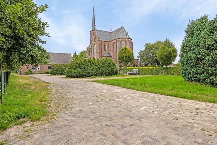 Bekijk foto 46 van Pastoor Beckersstraat 37