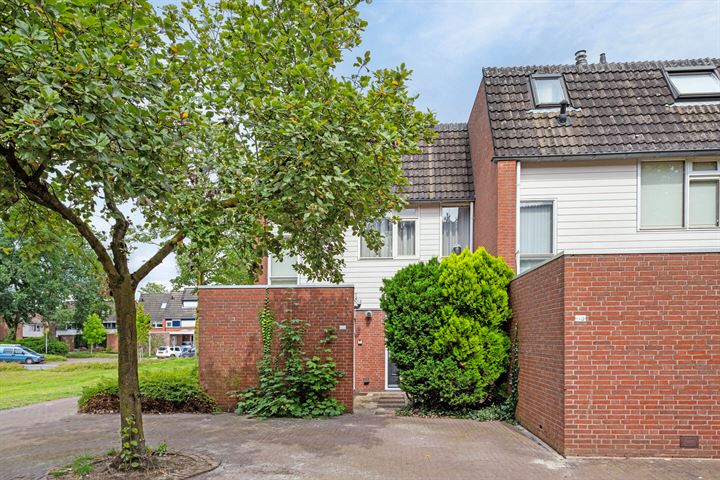 Bekijk foto 1 van Vincentstraat 68