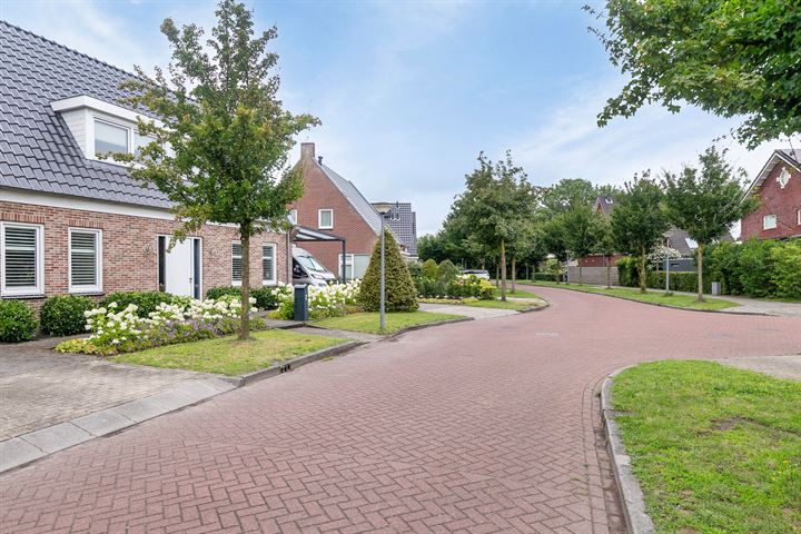 Bekijk foto 9 van Oostwold 7