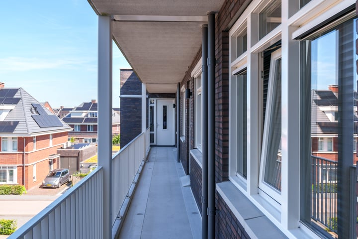 View photo 9 of Persimoenstraat 27