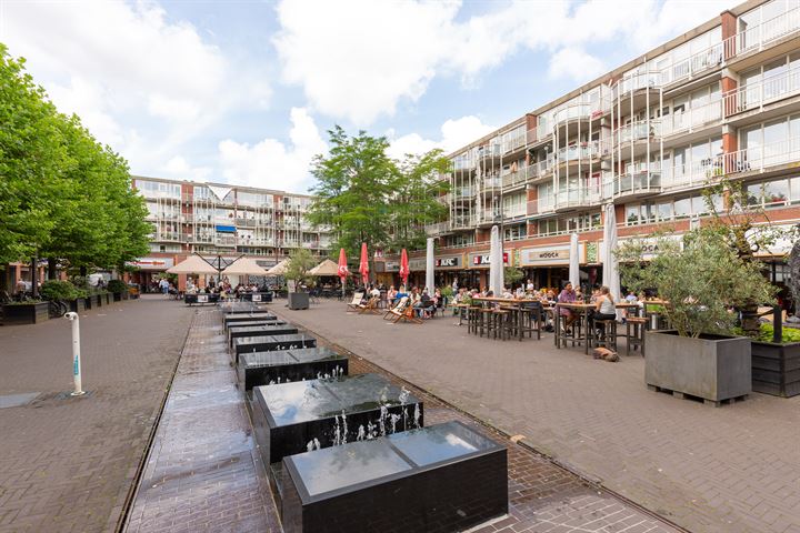 Bekijk foto 4 van Marktplein 62