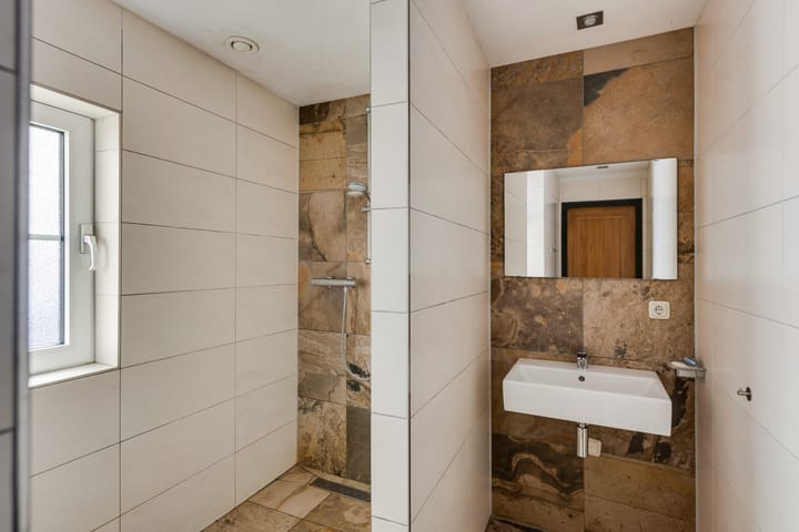 Foto 32 van Kluisweg 5