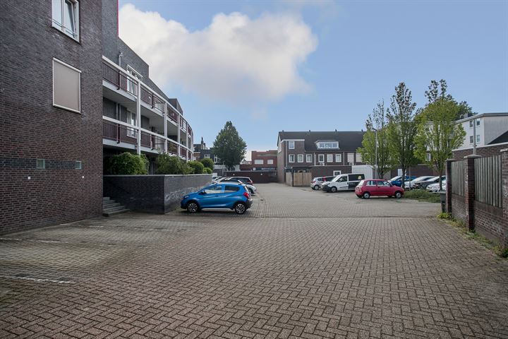 Bekijk foto 32 van Vijverhofstraat 48