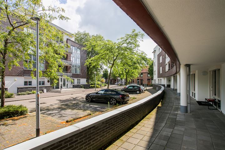 Bekijk foto 35 van Vijverhofstraat 48