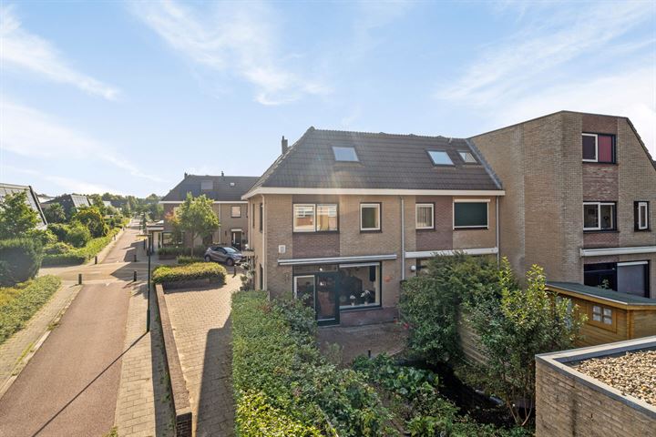 Bekijk foto 30 van Aardbeivlinderstraat 5