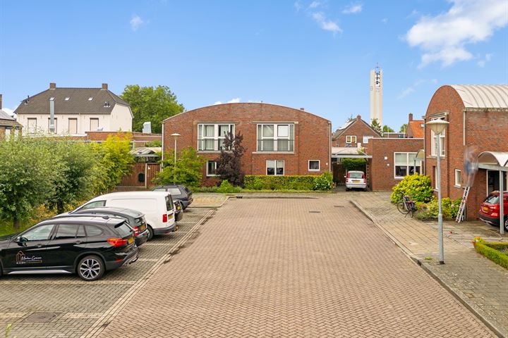 View photo 27 of Harry Bordonstraat 5