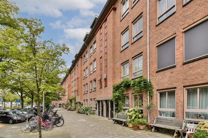 View photo 4 of Jan den Haenstraat 34-C