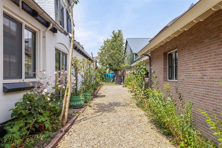 Bekijk foto 35 van Groenestraat 10