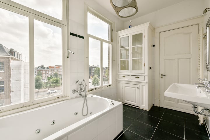 View photo 23 of Pieter de Hoochstraat 63