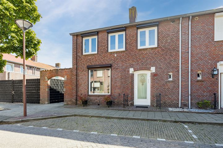 View photo 6 of Beatrixstraat 30