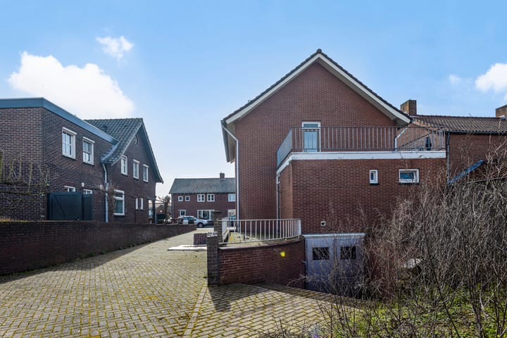 Foto 27 van Loevestraat 76