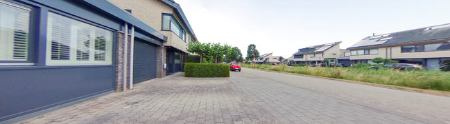 Bekijk 360° foto van Voortuin van Bachlaan 45