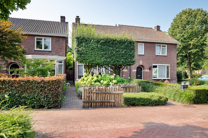 Bekijk foto 41 van Hertog Hendrikstraat 24