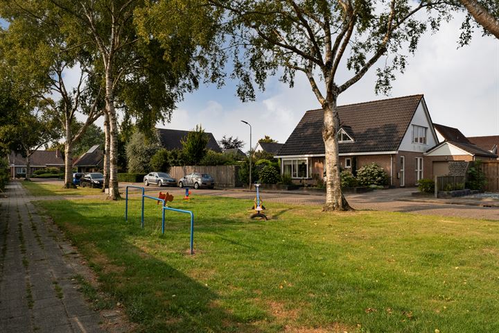 Bekijk foto 34 van Mahlerstraat 15