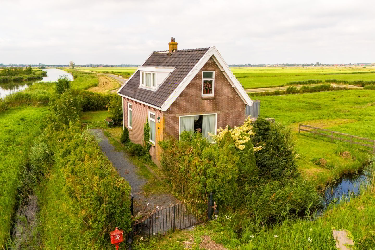 Foto 1 van Oostzanerrijweg 1