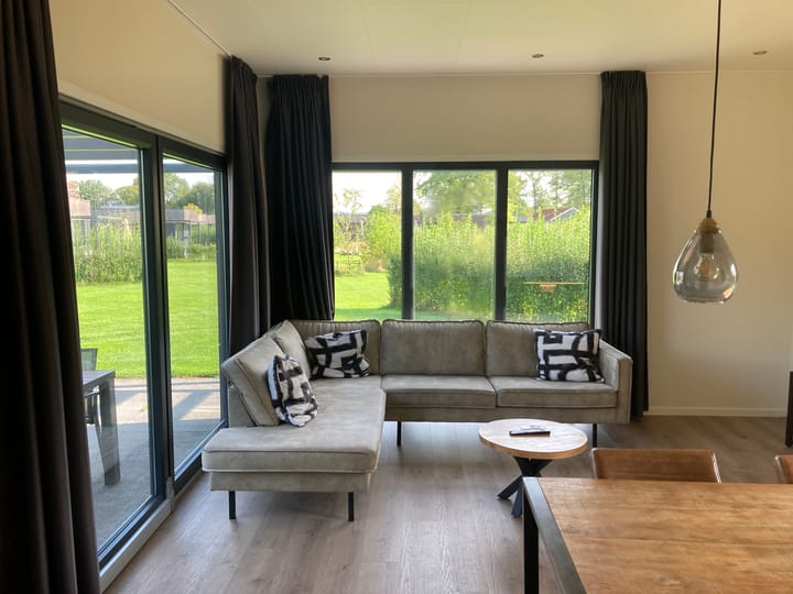 Photo 11 of Vosseveldseweg 8-16