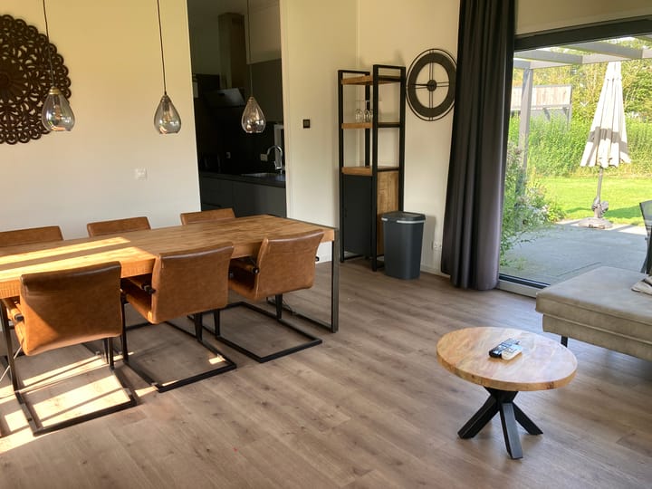 Photo 19 of Vosseveldseweg 8-16