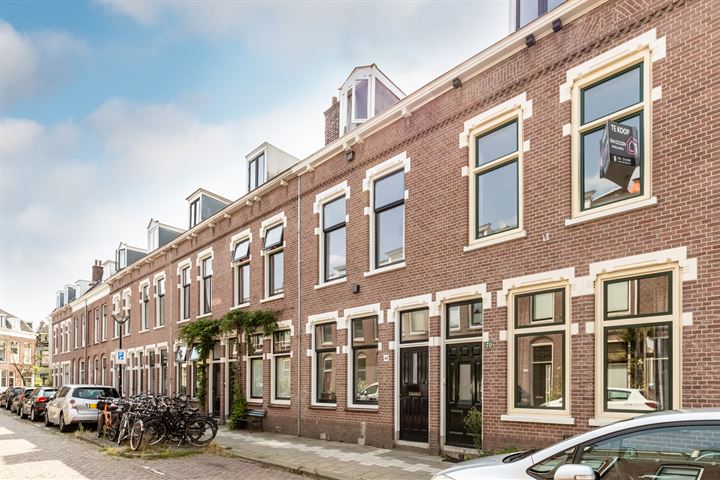 View photo 24 of Obrechtstraat 68