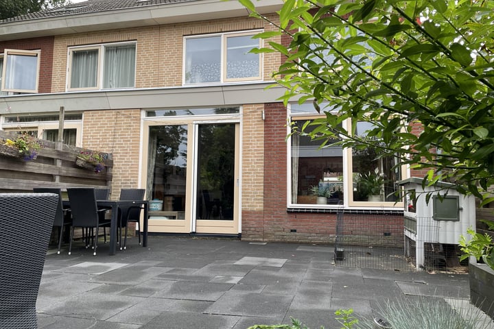 Bekijk foto 19 van Hertog Albrechtstraat 84