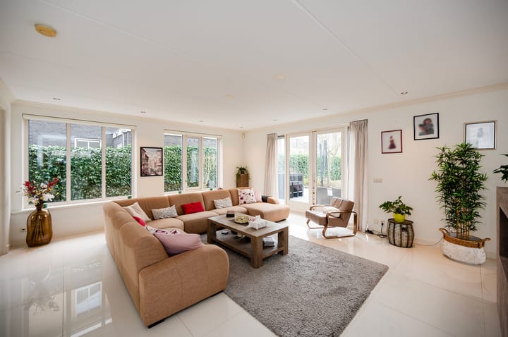 Photo 9 of Aresstraat 6