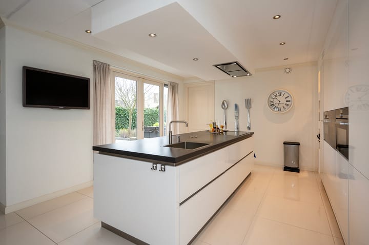 Photo 13 of Aresstraat 6