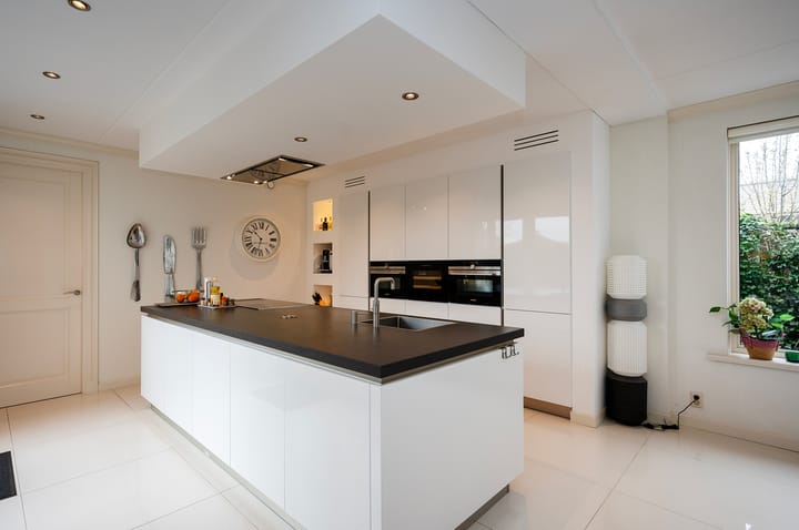 Photo 14 of Aresstraat 6