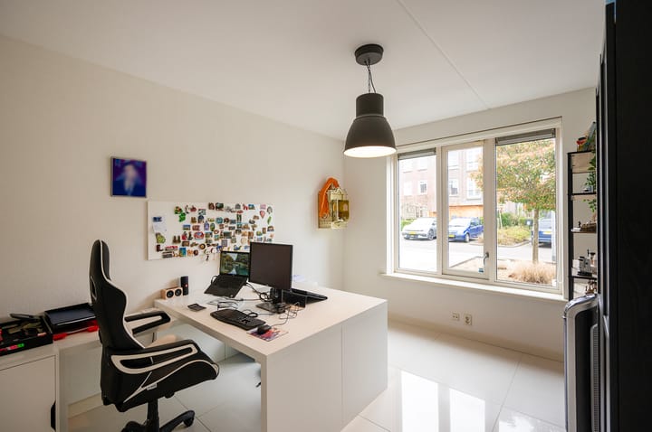 Photo 17 of Aresstraat 6