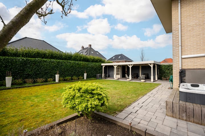 Photo 20 of Aresstraat 6