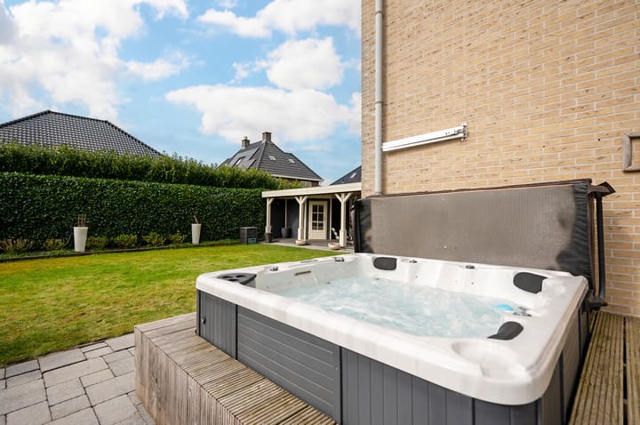 Photo 21 of Aresstraat 6