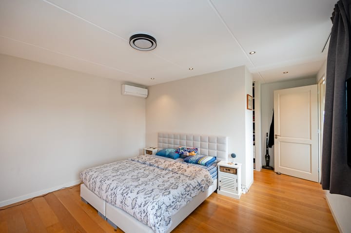 Photo 42 of Aresstraat 6