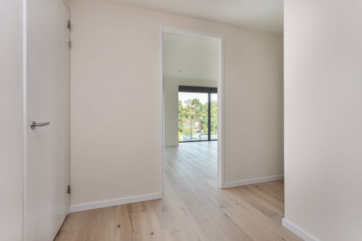 Photo 19 of St. Annastraat 10-208