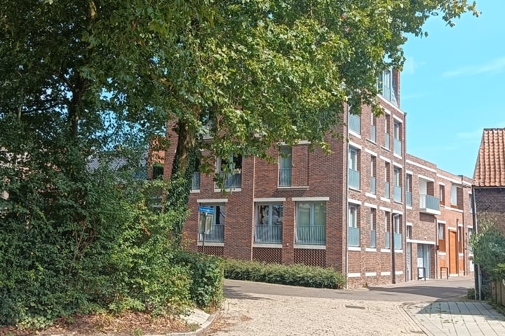 Bekijk foto 2 van Halvemaanstraat 5