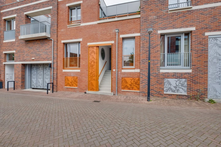 Bekijk foto 3 van Halvemaanstraat 5