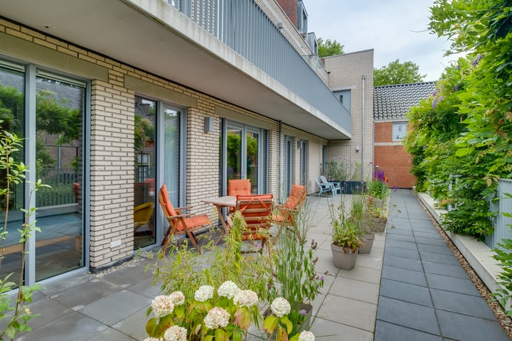 Bekijk foto 38 van Halvemaanstraat 5