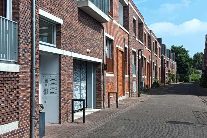 Bekijk foto 45 van Halvemaanstraat 5