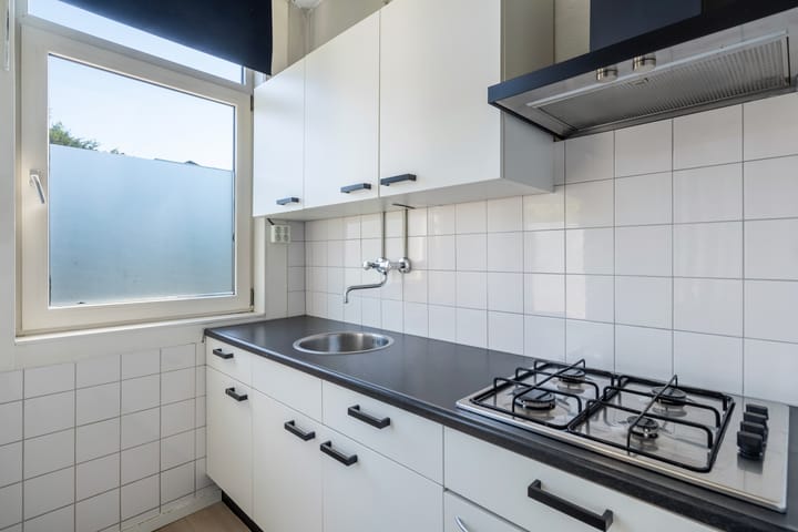 Photo 10 of Van Dijckstraat 16-A