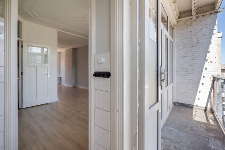 Photo 12 of Van Dijckstraat 16-A