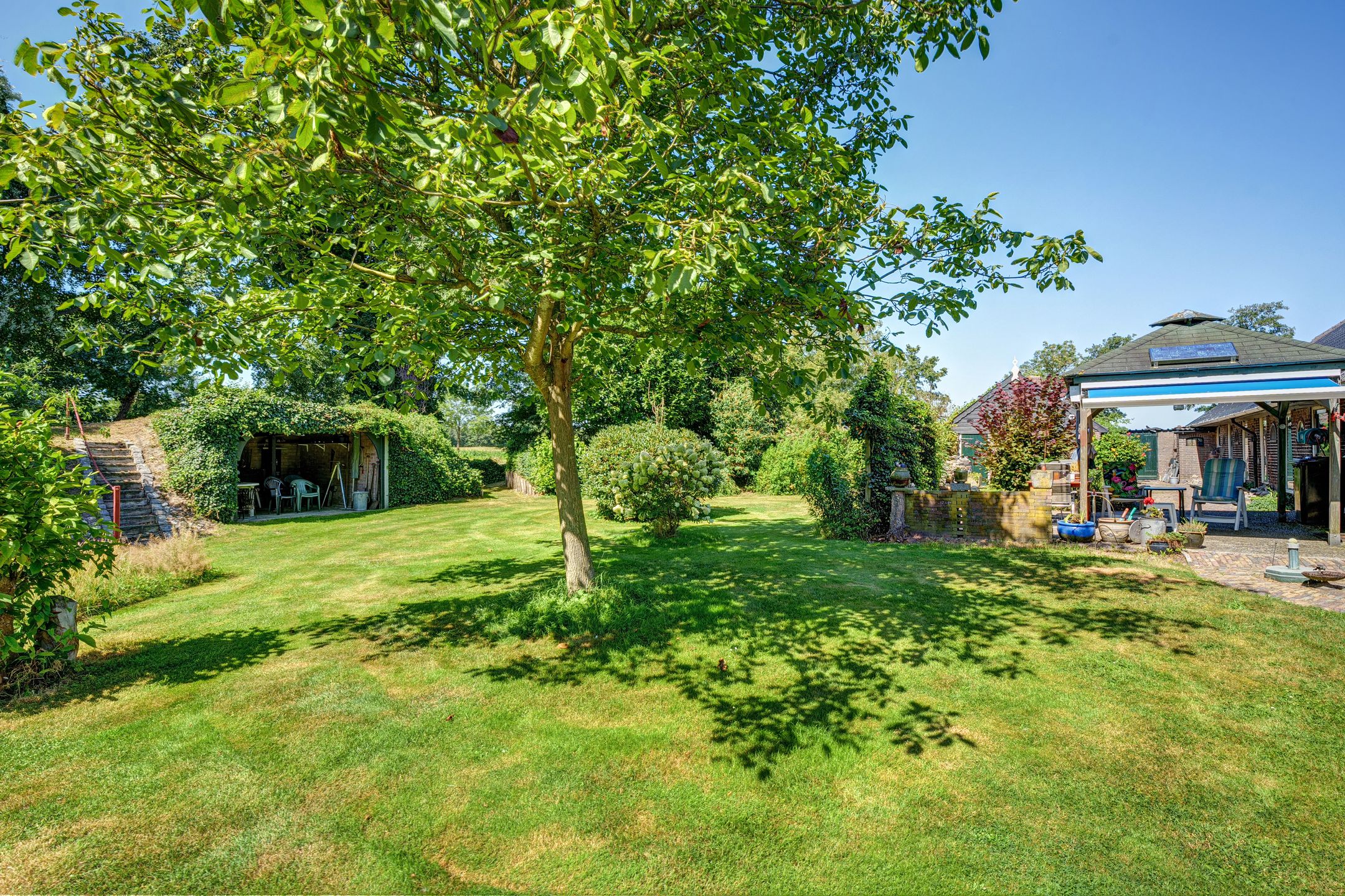 Photo 21 of Oosteinde 14