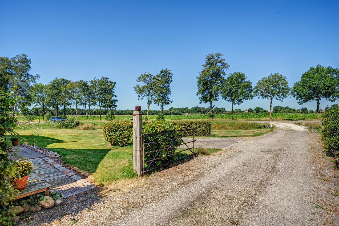 Photo 14 of Oosteinde 14