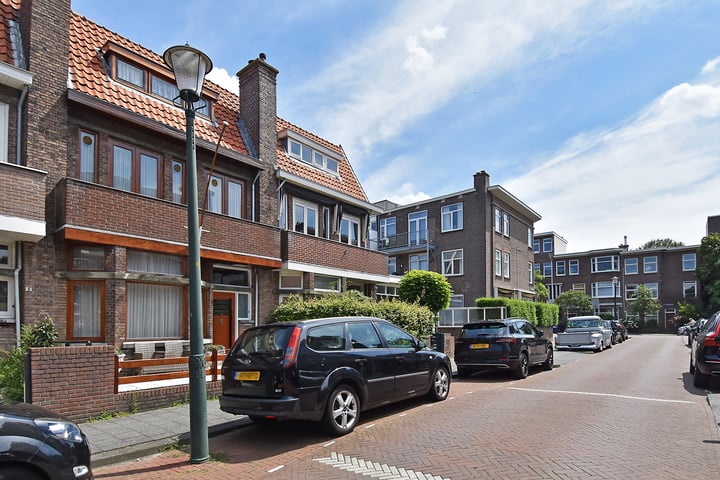 Bekijk foto 51 van Kruisbessenstraat 7